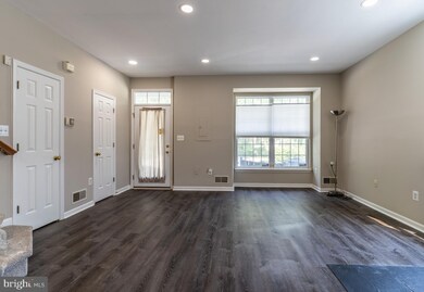9200 Cardinal Forest Ln unit 50, Lorton, VA 22079 - photo 5