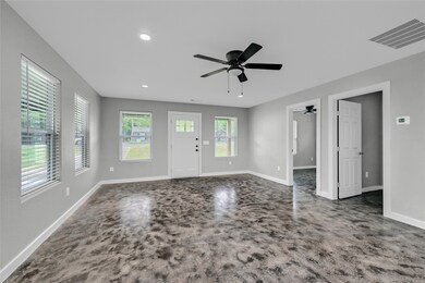 616 W Coffin St, Denison, TX 75020 - photo 5