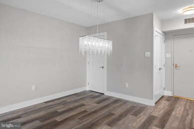 10919 Valley Forge Cir unit 919, King of Prussia, PA 19406 - photo 7