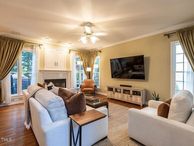009-1280x960-family-room
