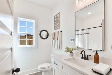 Example of a furnished Guest Bath - All plans, pri