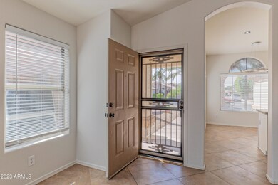 1638 N-004-004-Foyer-MLS_Size