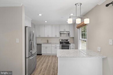 8583 Tyrolean Way, Springfield, VA 22153 - photo 2