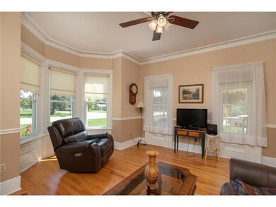 06-Living Room