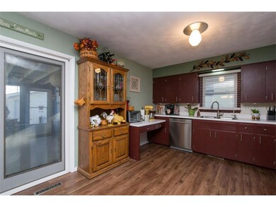 51 Julia Ann Dr NW, Cedar Rapids, IA 52405 - photo 5