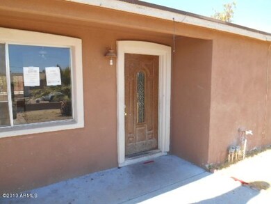023-220689 Front Entry