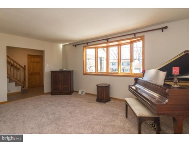 526 Brook Ln, Warminster, PA 18974 - photo 3