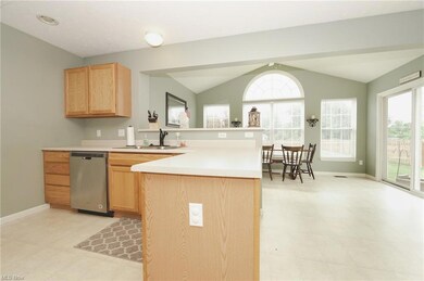 134 Stonefield Dr, Berea, OH 44017 - photo 4