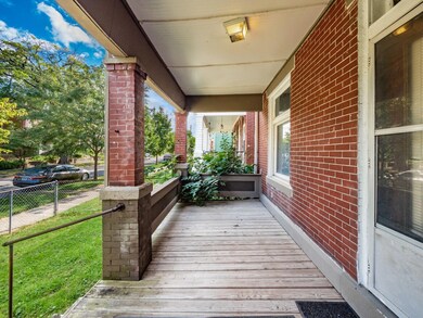 COVERED FRONT PORCH