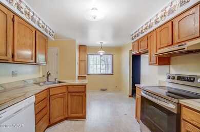 3472 Yoakam Rd, Lima, OH 45806 - photo 4