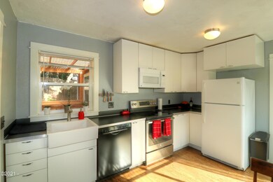 Kitchen 2