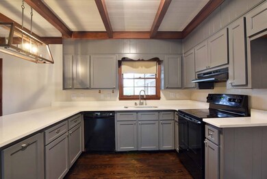 2013 Robinhood Rd, Albany, GA 31707 - photo 6