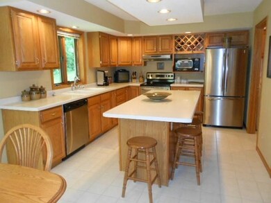 938 Peregrine Trail, Oregon, WI 53575 - photo 4