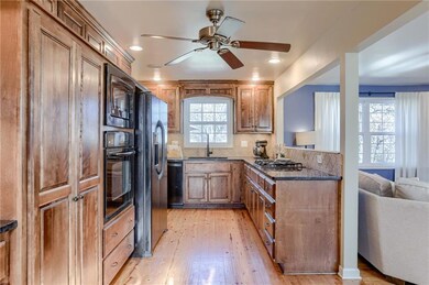 9908 W 60th St, Shawnee, KS 66203 - photo 7