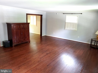 12407 Sir Lancelot Dr, Glenn Dale, MD 20769 - photo 5