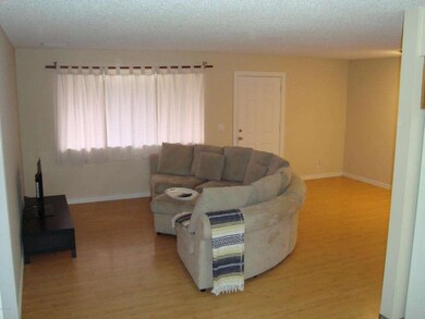5 LIVING ROOM