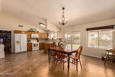 5066 E Enrose Cir, Mesa, AZ 85205 - photo 7