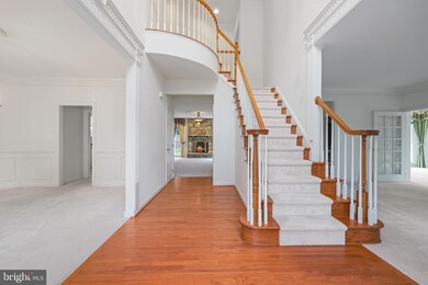 6405 Bridge Creek Ct, Springfield, VA 22152 - photo 5