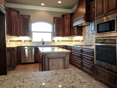 4706 Shadow Creek Dr, San Angelo, TX 76904 - photo 2