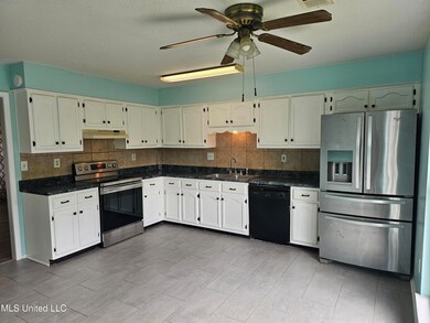 10155 Riggan Dr, Olive Branch, MS 38654 - photo 6