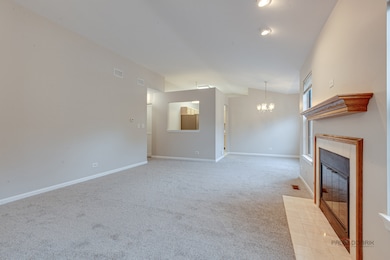 543 Grosse Pointe Cir unit 103, Vernon Hills, IL 60061 - photo 3