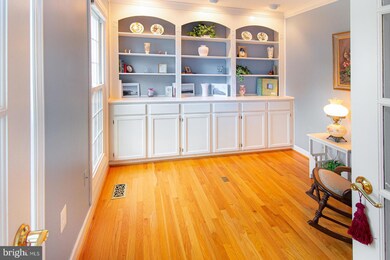 4924 Edge Rock Dr, Chantilly, VA 20151 - photo 4