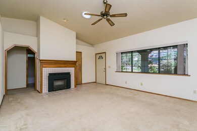 003_Living Room