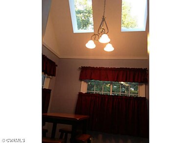 Breakfast Nook - skylights and vault in breakfast 