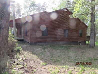 205 Jennings Rd - Front Right