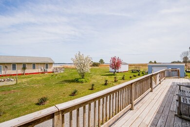 512 Marine Dr, Dunnsville, VA 22454 - photo 3