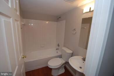 21247 Bunyan Cir, Germantown, MD 20876 - photo 7
