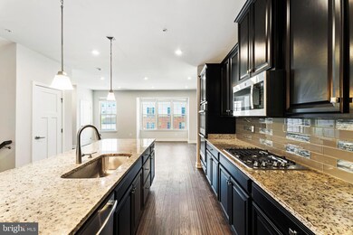 8018 Spring Arbor Dr, Laurel, MD 20707 - photo 7