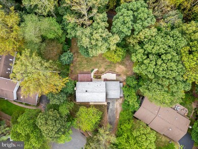 11313 French Horn Ln, Reston, VA 20191 - photo 2