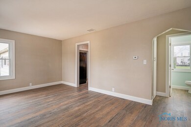 220 Maple St, Woodville, OH 43469 - photo 4