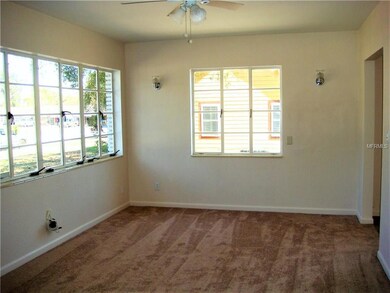 There's plenty of room in this 11x17 living room.