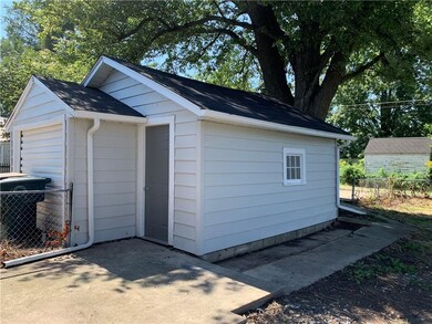 3109 S Hackley St, Muncie, IN 47302 - photo 2