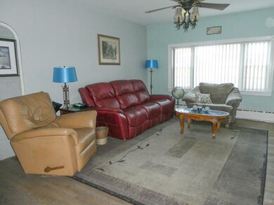 3122 S Front St, Whitehall, PA 18052 - photo 3