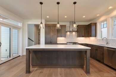 3026 NW Clearwater Dr, Bend, OR 97703 - photo 6