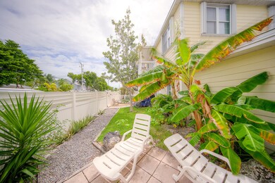 1216-1218-1220 2nd Ave  - 6