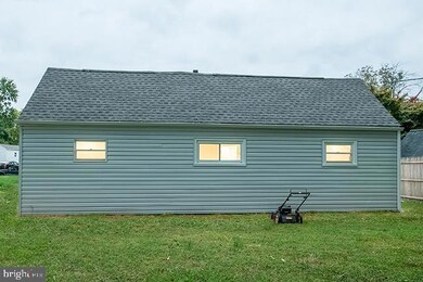 1413 Brook Ln, Wilmington, DE 19805 - photo 5