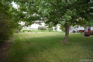 1207 Fernwood Dr, Wapakoneta, OH 45895 - photo 4