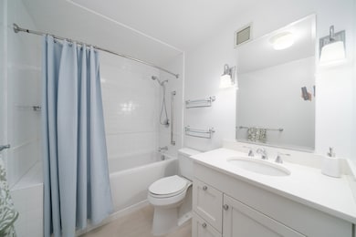 Harmon Cove Tower, Secaucus, NJ 07094 - photo 7