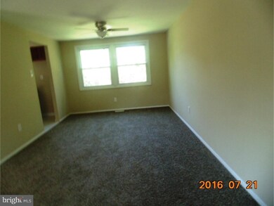 36 Triangle Ln, Willingboro, NJ 08046 - photo 4