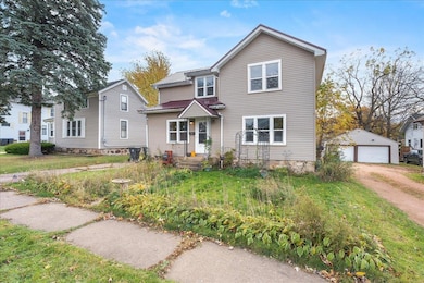 310 W 4th St, Marshfield, WI 54449 - photo 4