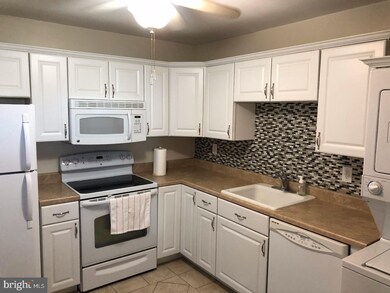 6P Dennison Dr, East Windsor, NJ 08520 - photo 5