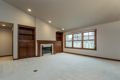 007-Living_Room-2152887-medium