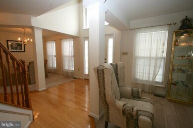 9813 Pheasant Run Ct, Laurel, MD 20708 - photo 6