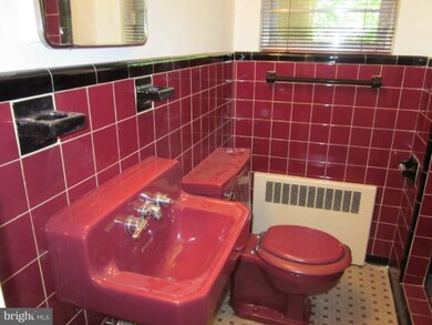 6430 Lily Dhu Ln, Falls Church, VA 22044 - photo 5