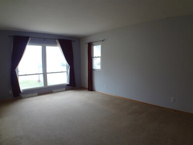 2405 Victory Dr, Cedar Falls, IA 50613 - photo 4