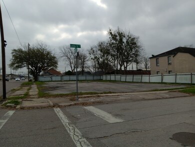 1600 Avenue H, Rosenberg, TX 77471 - photo 2